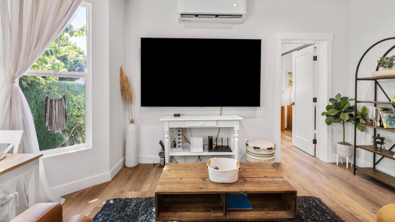 Newly Remodeled Beautiful 2Br Flat In Atwater Village Glendale Eksteriør billede